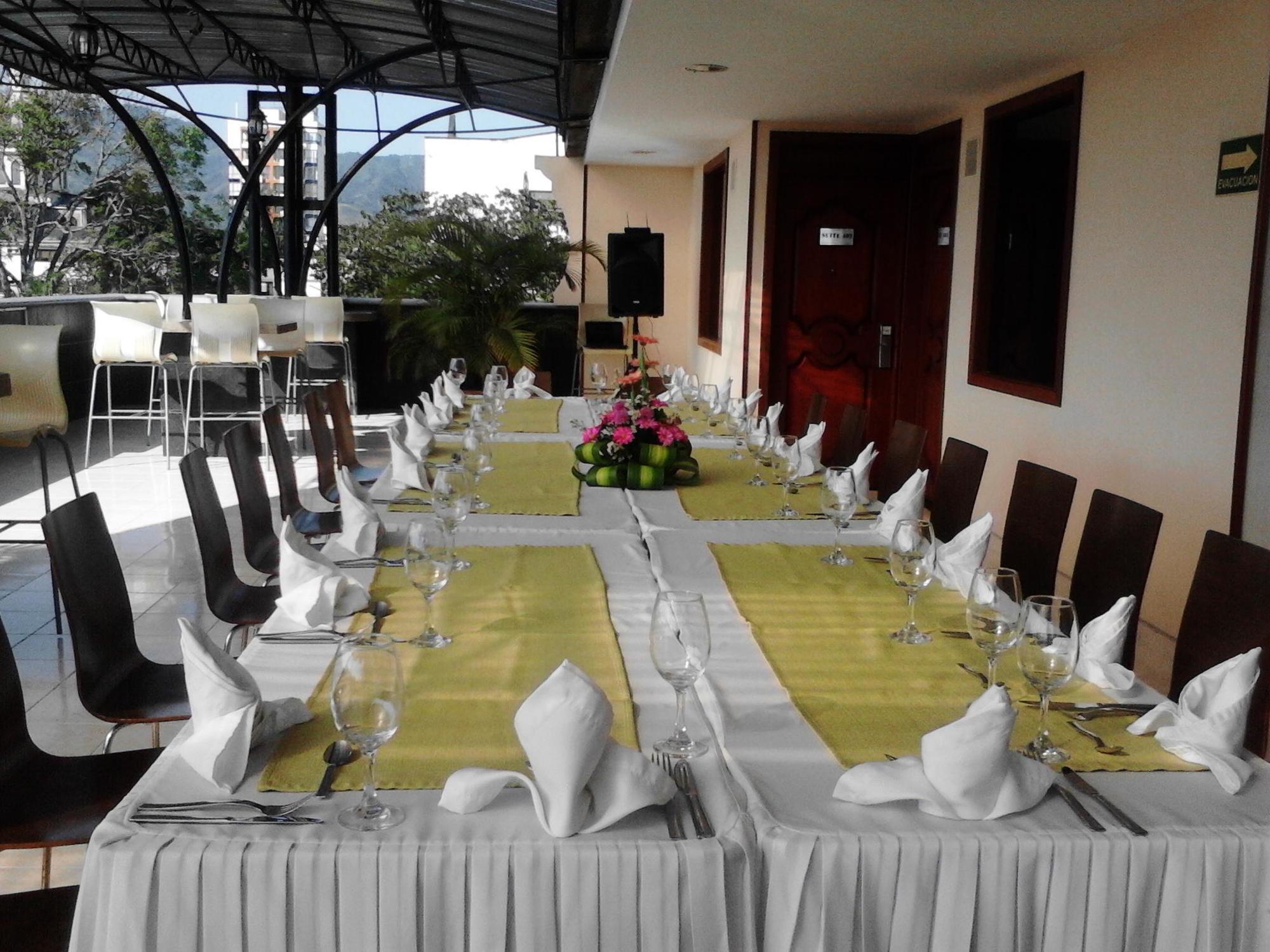 Luxor Plaza Hotel Pereira Εξωτερικό φωτογραφία