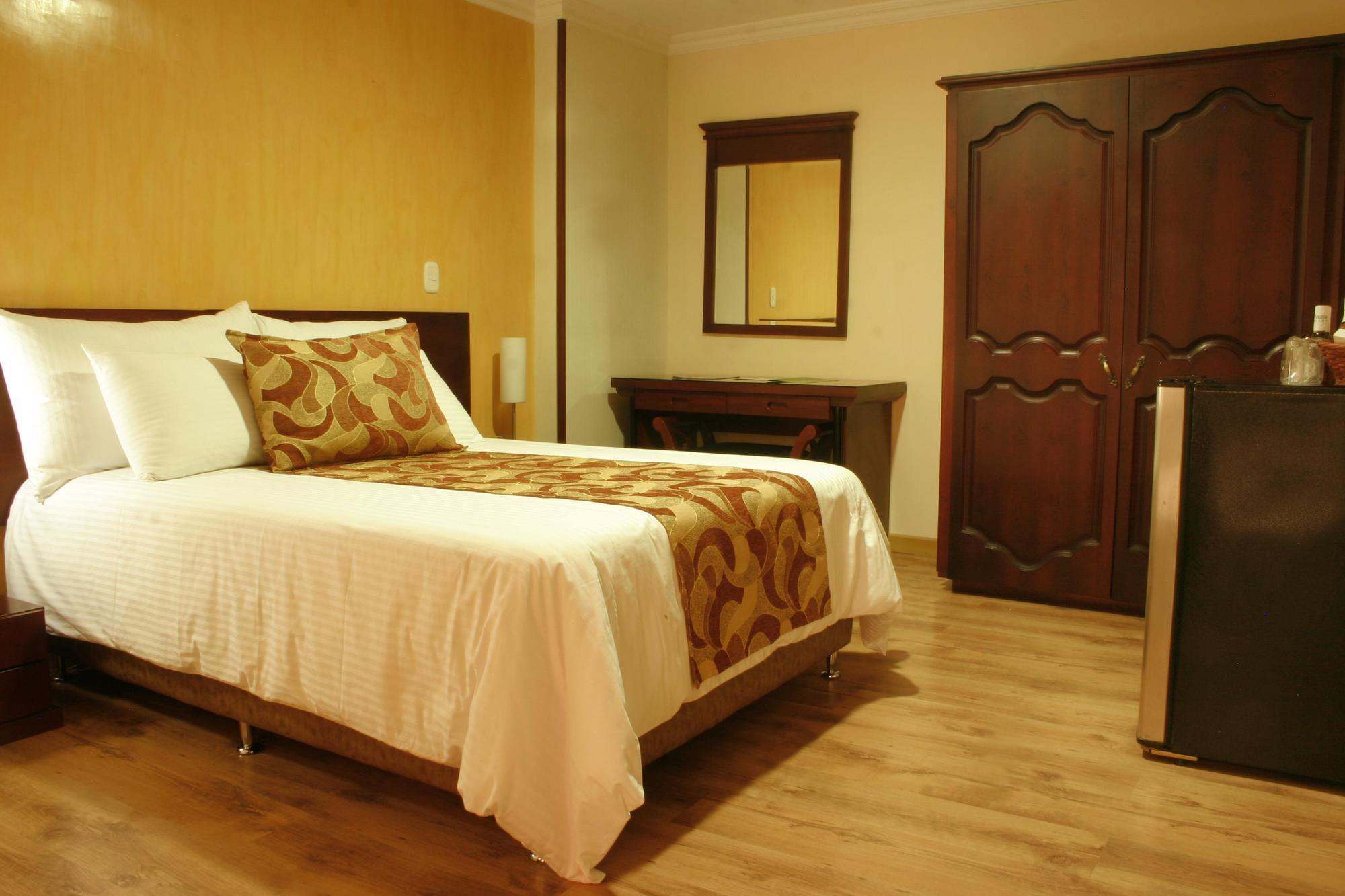 Luxor Plaza Hotel Pereira Εξωτερικό φωτογραφία