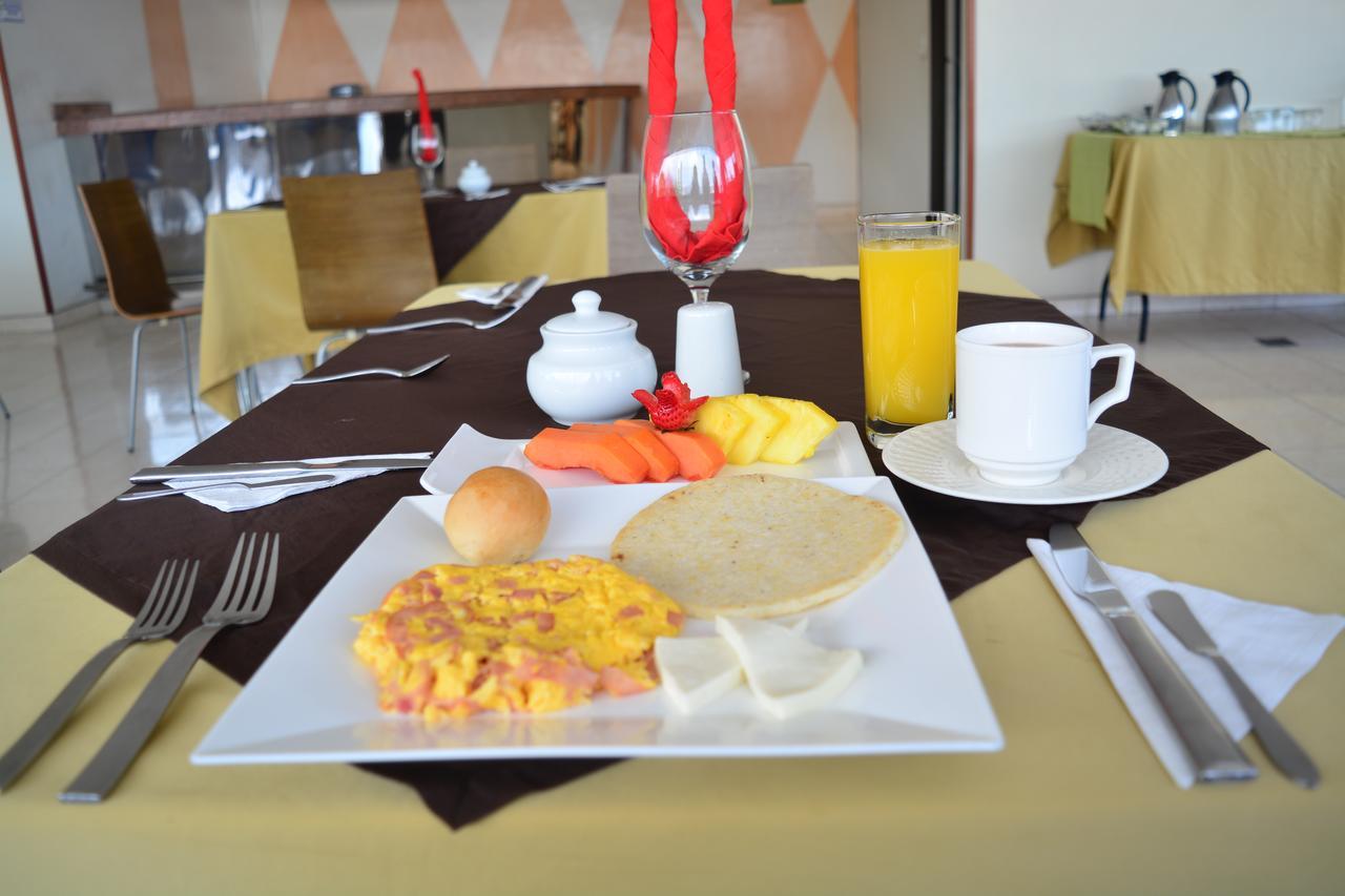 Luxor Plaza Hotel Pereira Εξωτερικό φωτογραφία